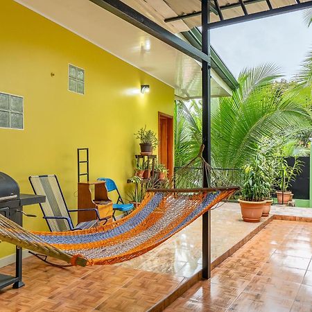 Yellow House Quepos Luaran gambar