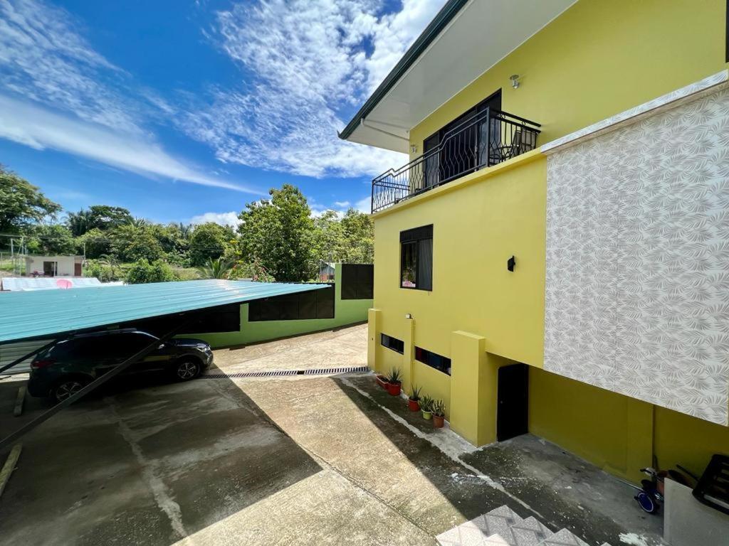 Yellow House Quepos Luaran gambar