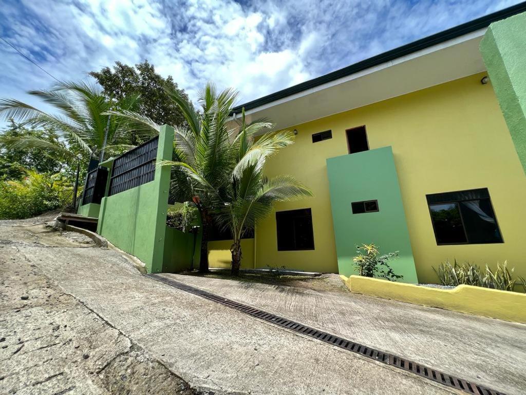Yellow House Quepos Luaran gambar