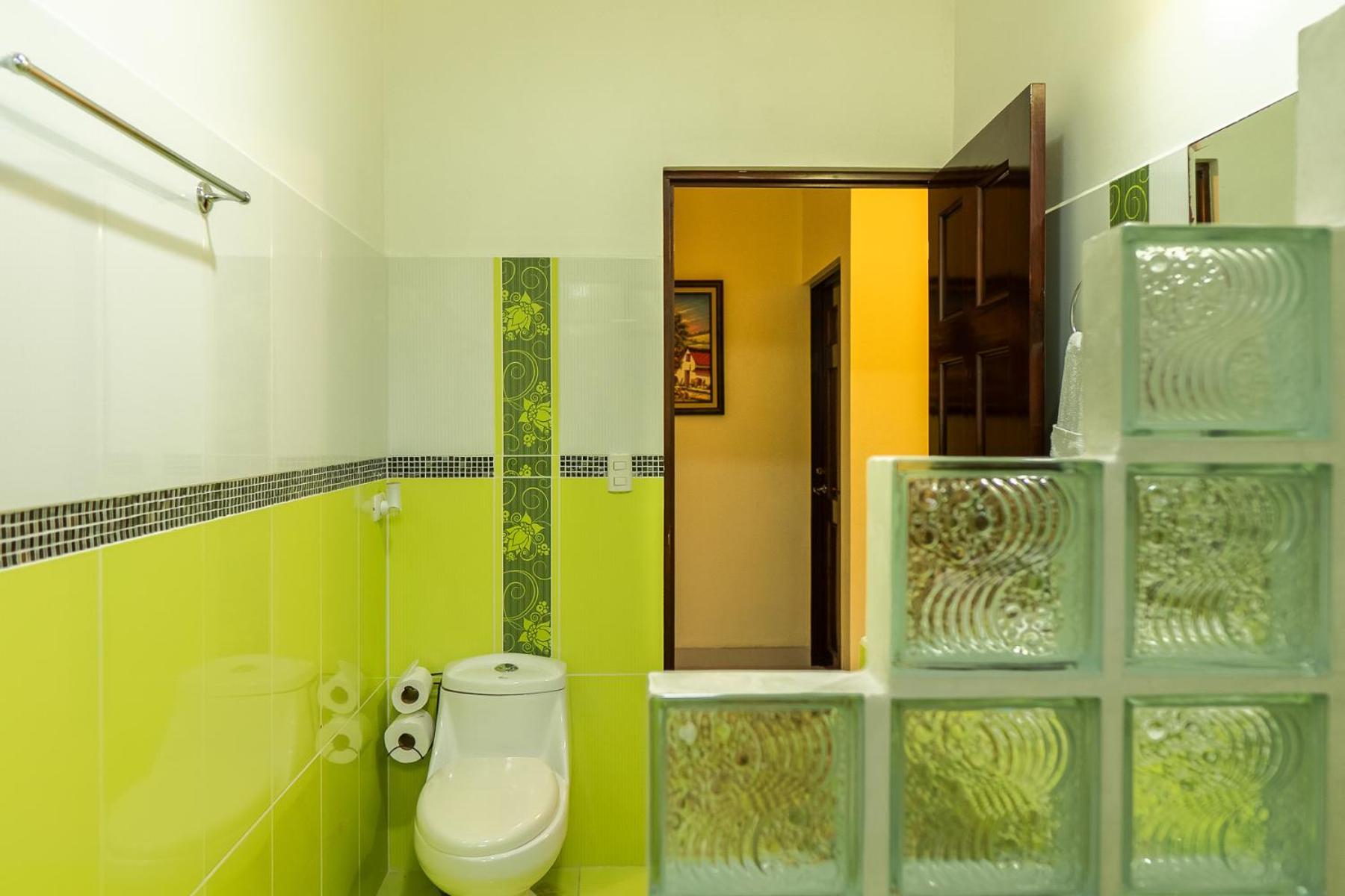 Yellow House Quepos Luaran gambar